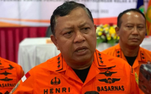 kepala-basarnas-republik-indonesia-marsekal-madya-tni-henri-6qah