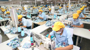 contoh-perusahaan-manufaktur-dan-bahan-bakunya-1