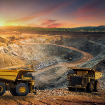 dump-trucks-for-transport-minerals-768x768-1