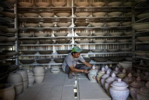 Ceramics - image source: Antara/ Raisan Al-Farisi