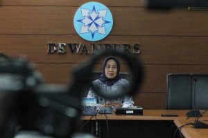 Ninik Rahayu - image source Antara Foto/Fathul Habib Sholeh 