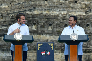 Macron-Prabowo’s  visit Borobudur